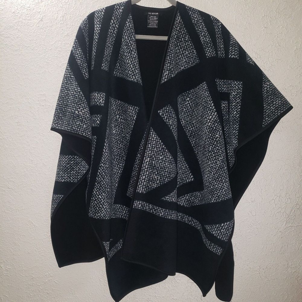 Ike Behar Fleece Poncho Wrap Black Geometric Open Shawl Womens Reversible OS
